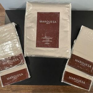 NWT - Z Gallerie King Bedding: Duvet, 2 King Shams, 2 Standard Shams Grey/Silver